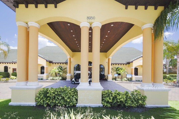 Hotel Exterior 37 of 37