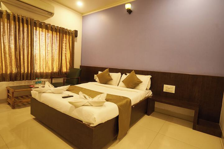 Room 8 of 20