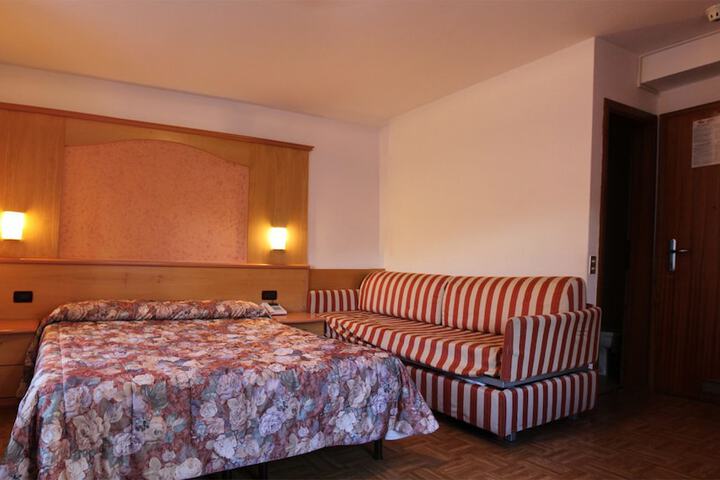 Room 13 of 54