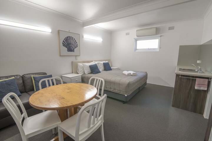Room 4 of 21