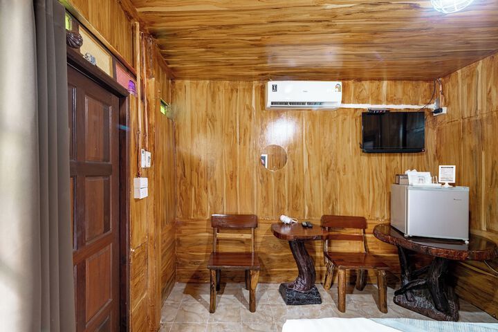 Room 27 of 70