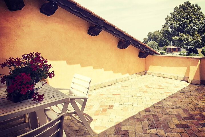 Terrace/Patio 31 of 32