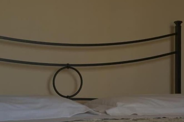 Room 8 of 47