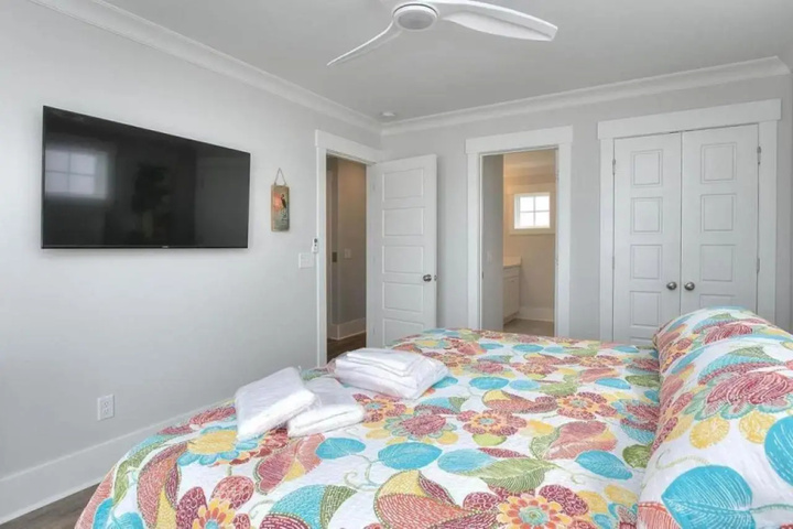 Room 7 of 24
