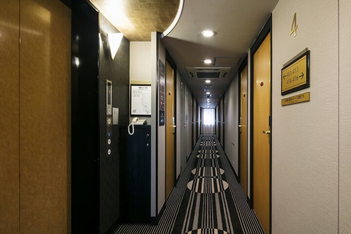 Ballroom/Hall 22 of 33
