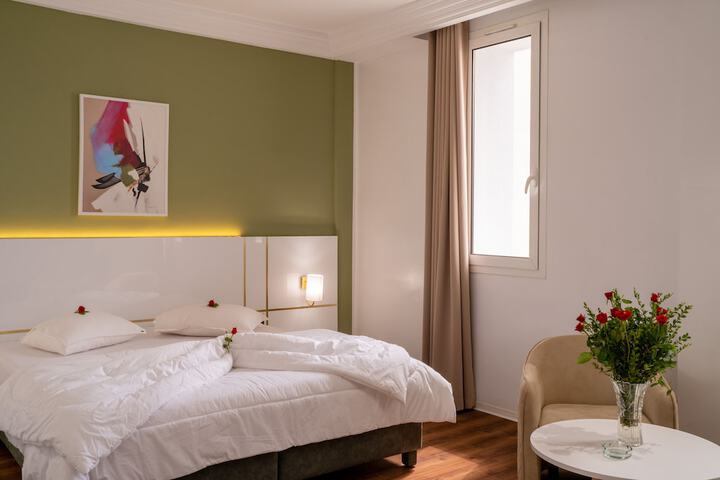 Room 6 of 48
