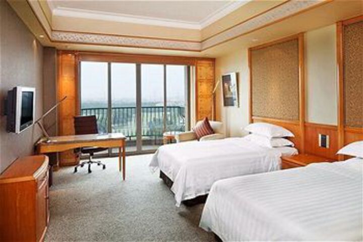 Room 6 of 30