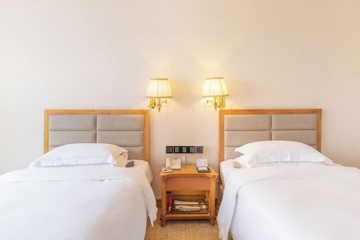 Room 9 of 26