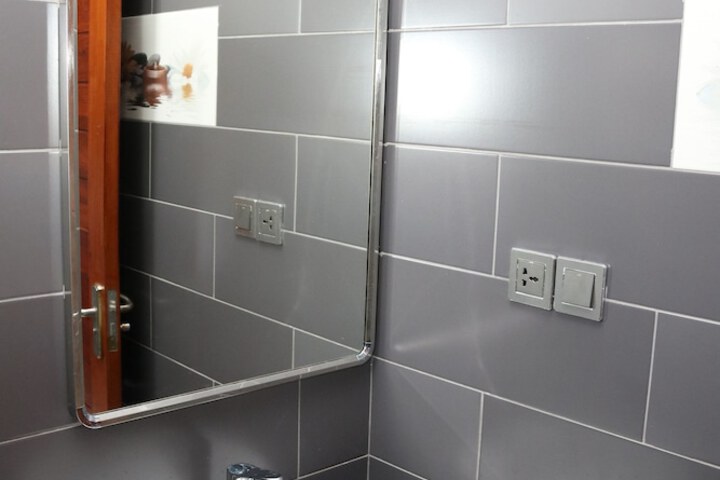 Room 14 of 26
