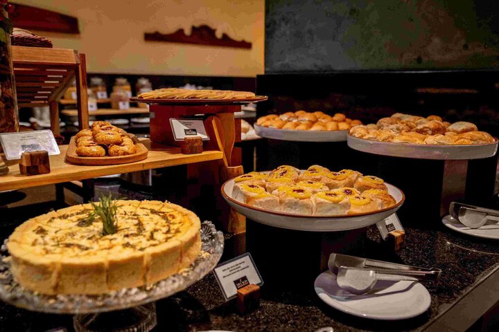Dining 53 of 72