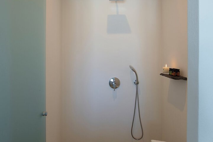 Room 45 of 87
