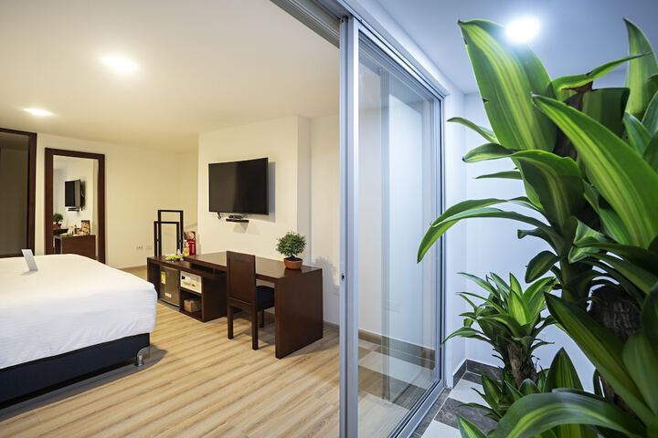 Room 11 of 28