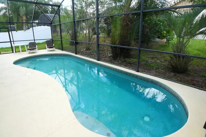 Pool 12 of 17