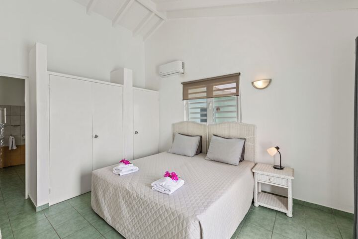 Room 37 of 175