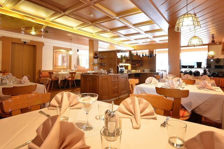 Dining Photos