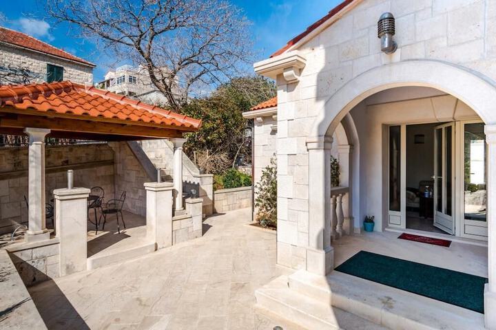 Terrace/Patio 4 of 41