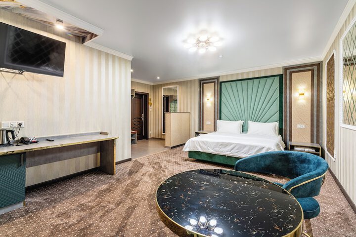 Room 20 of 84