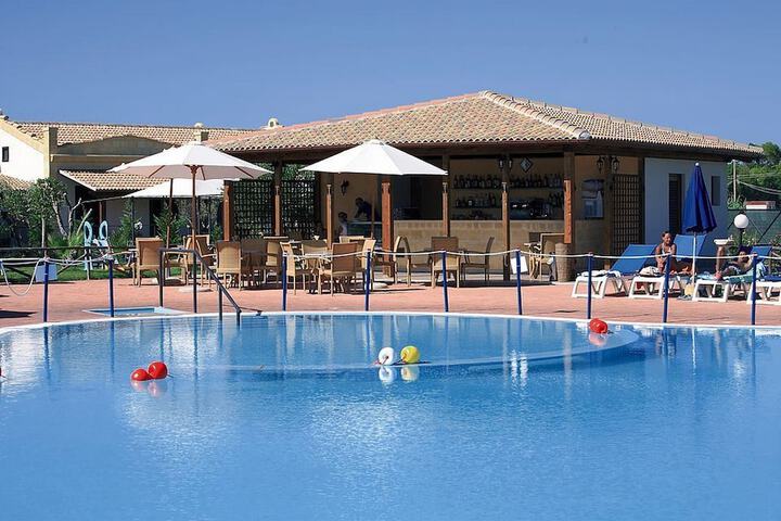 Pool 13 of 45