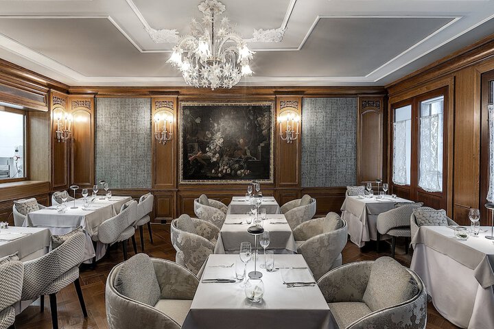 Dining 107 of 137
