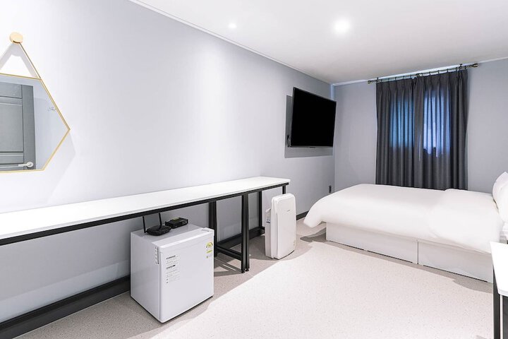 Room 57 of 78