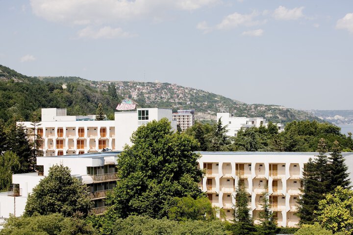 Hotel 41 of 42