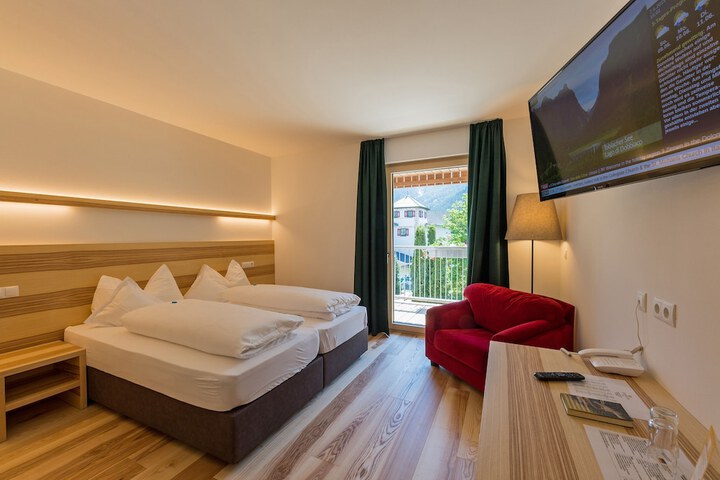 Room 6 of 31