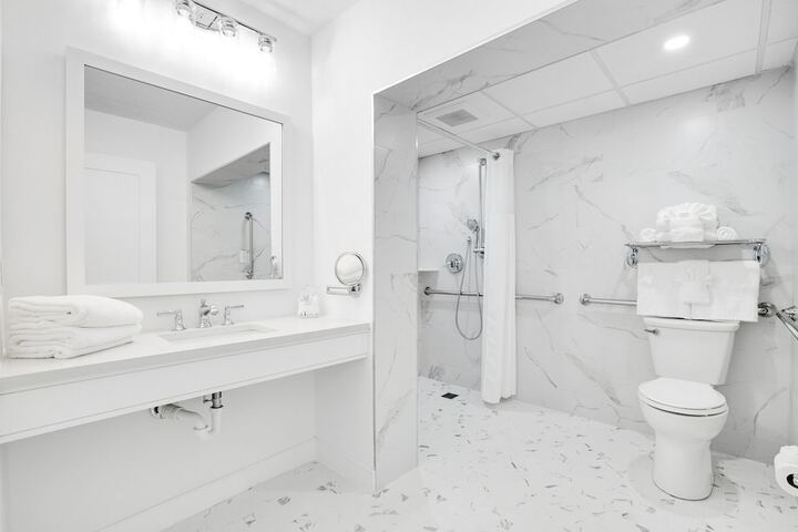 Room 40 of 62
