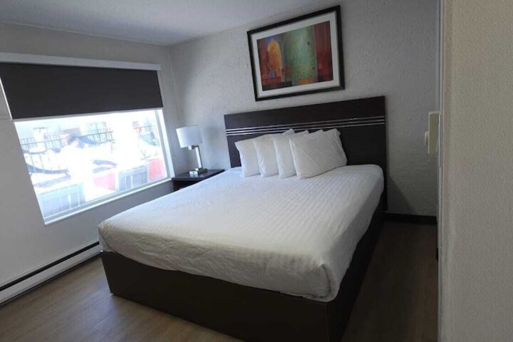 Room 17 of 40