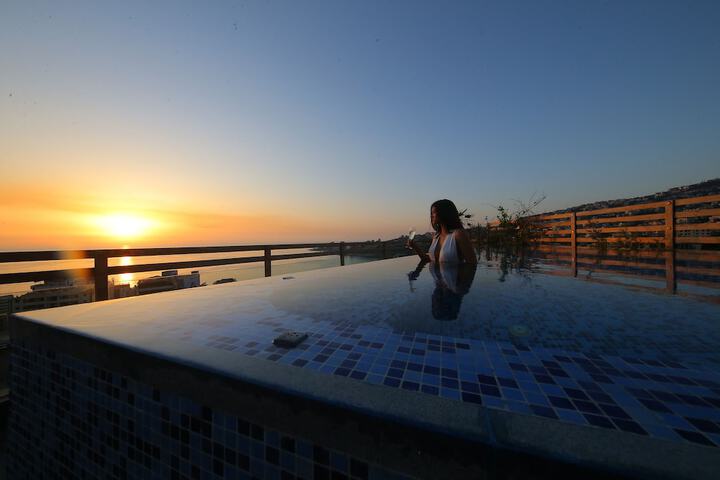 Pool 37 of 66