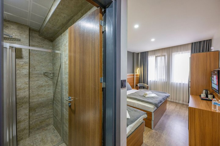 Room 11 of 41