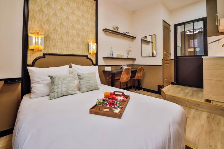 Room 2 of 42