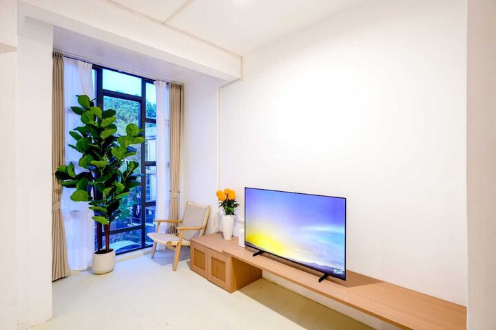 Room 16 of 21