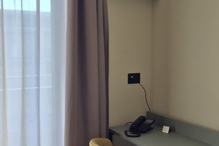 Room 7 of 13