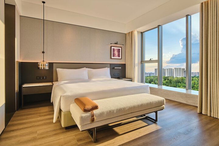 Room 42 of 93