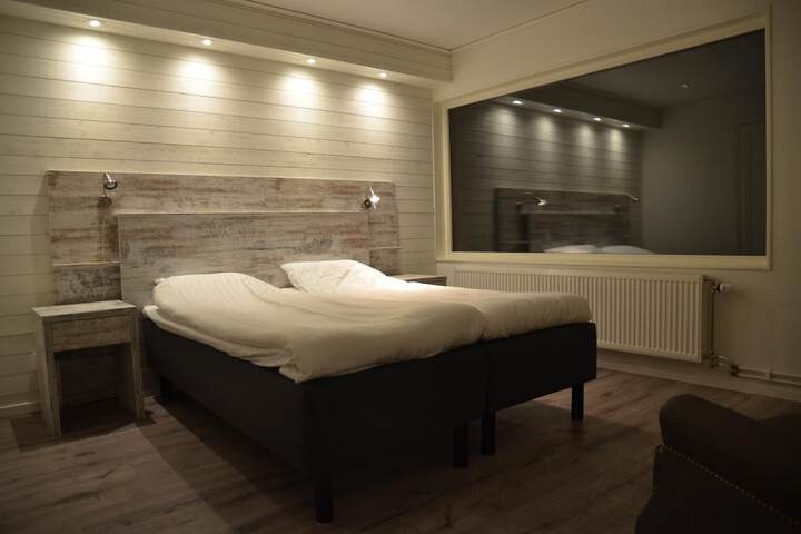 Spa 18 of 28