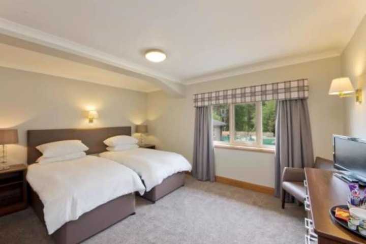 Room 4 of 29