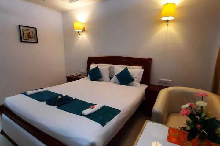 Room 8 of 36