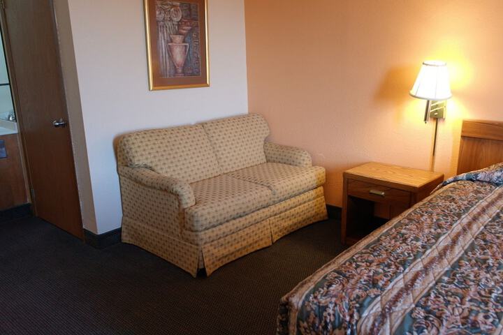 Room 3 of 16