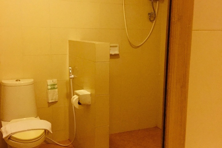 Room 28 of 50