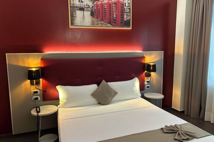 Room 34 of 71