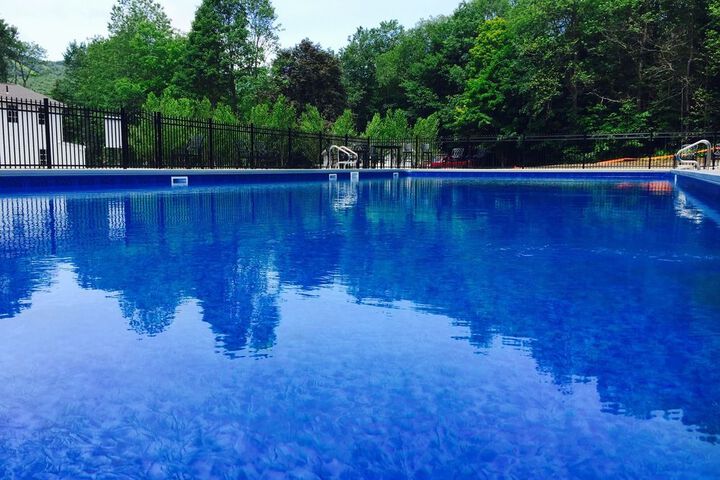 Pool 22 of 25