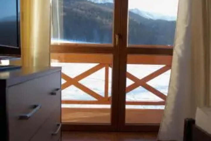 Room 4 of 11