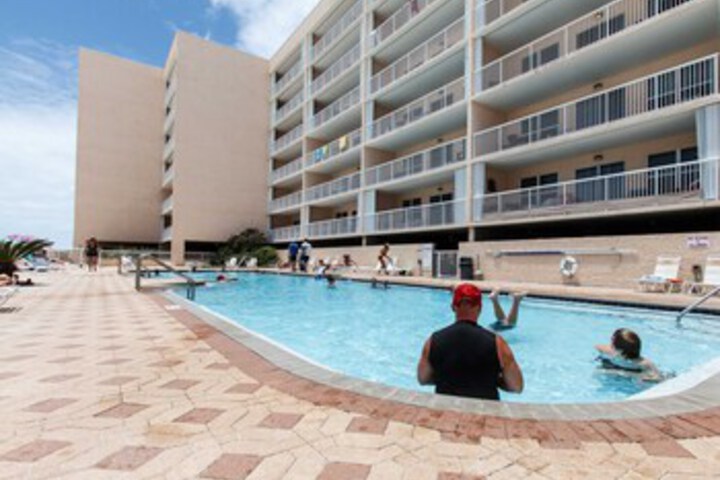 Pool 39 of 53