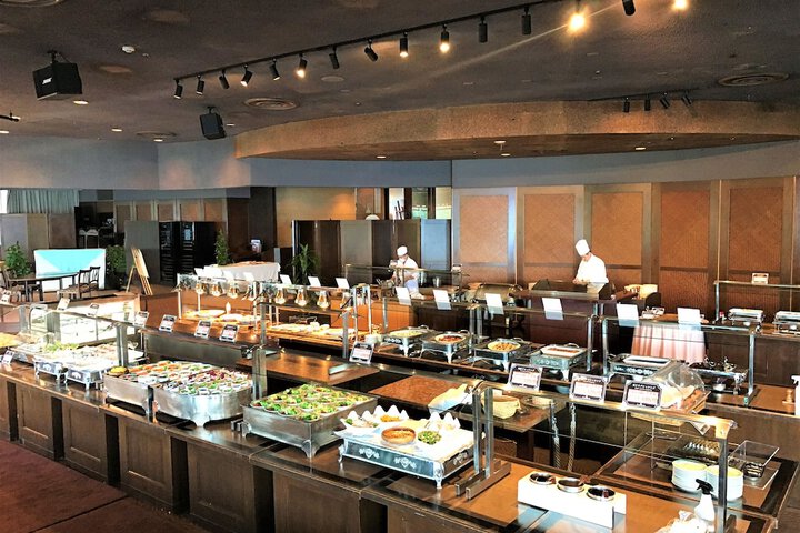 Dining 42 of 60
