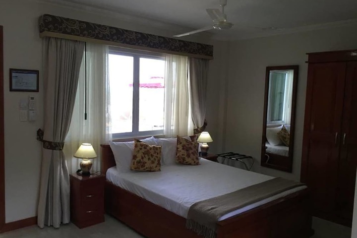 Room 2 of 42