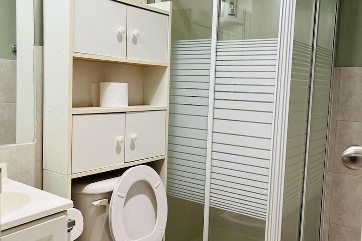 Room 14 of 14
