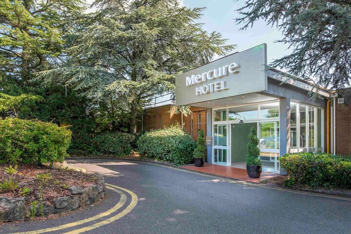 Mercure Cardiff North Hotel in Cardiff