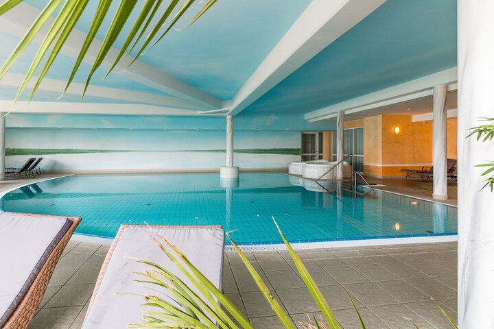 Pool 34 of 68