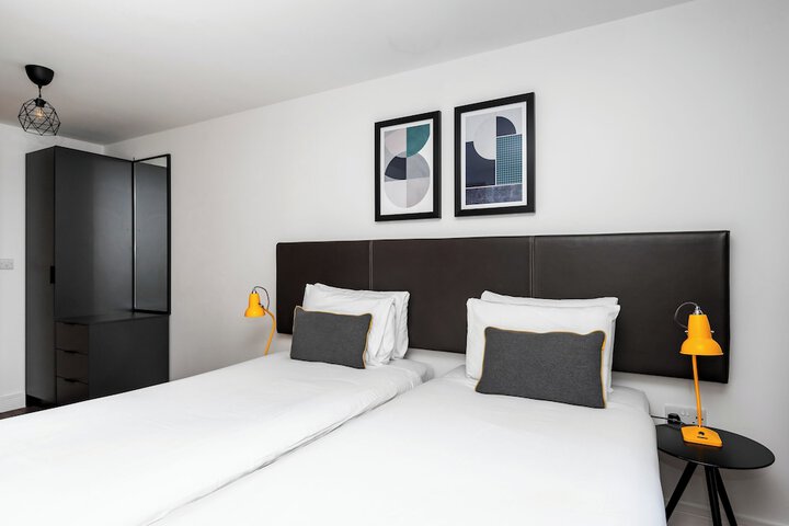 Room 9 of 62