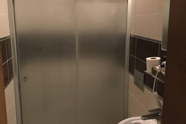 Room 56 of 90